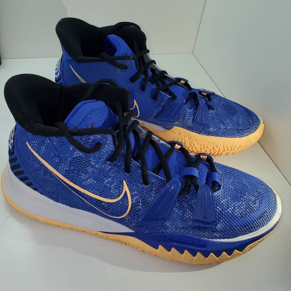 Men's Nike Kyrie 7 basketball shoe